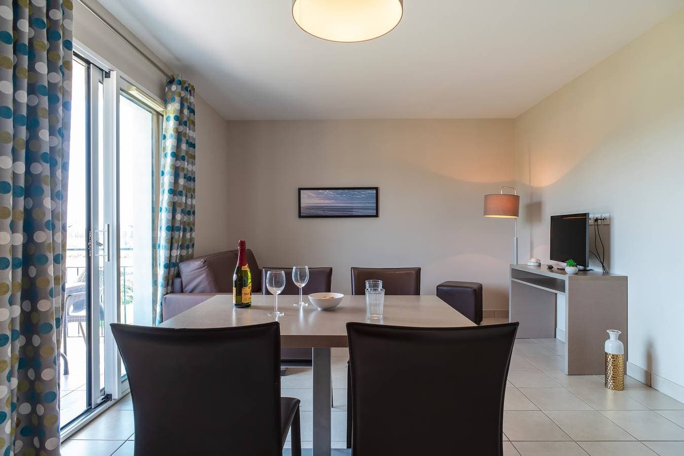 Foto 10 von 15: Ferienwohnung für 4 Personen mit Balkon