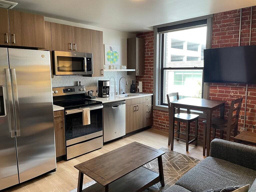 Foto 13 von 20: Marvelous 1 Bed Riverfront Park Travel Apartment