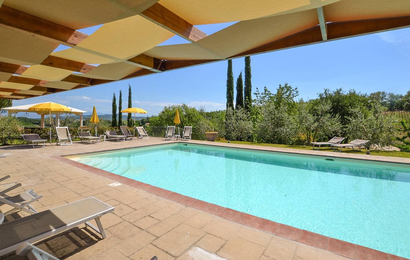 Foto 12 von 21: Gemütliche Ferienwohnung mit Pool, WLAN und Parkplatz am Torrente Ambra