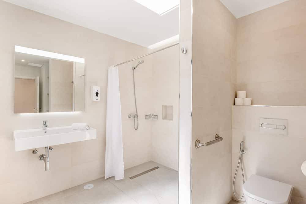 Foto 9 von 30: Experience a Banana Plantation house with \"really heated\" long pool. Solarium