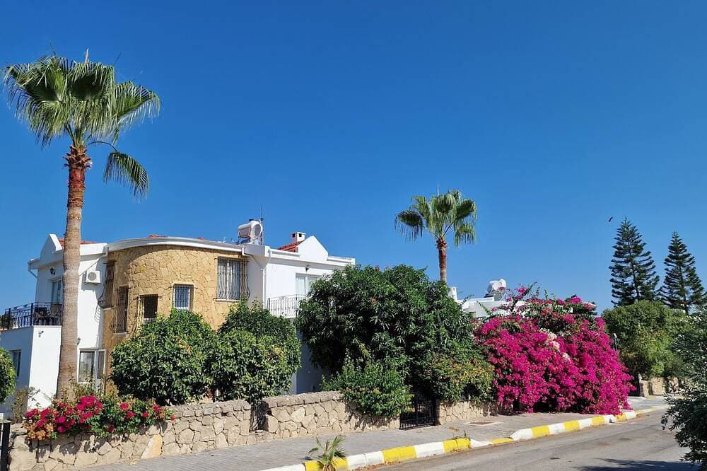 Foto 12 von 29: Fabulous 4 Bed Villa with 10m x 5m Private Pool located Ozankoy, N. Cyprus