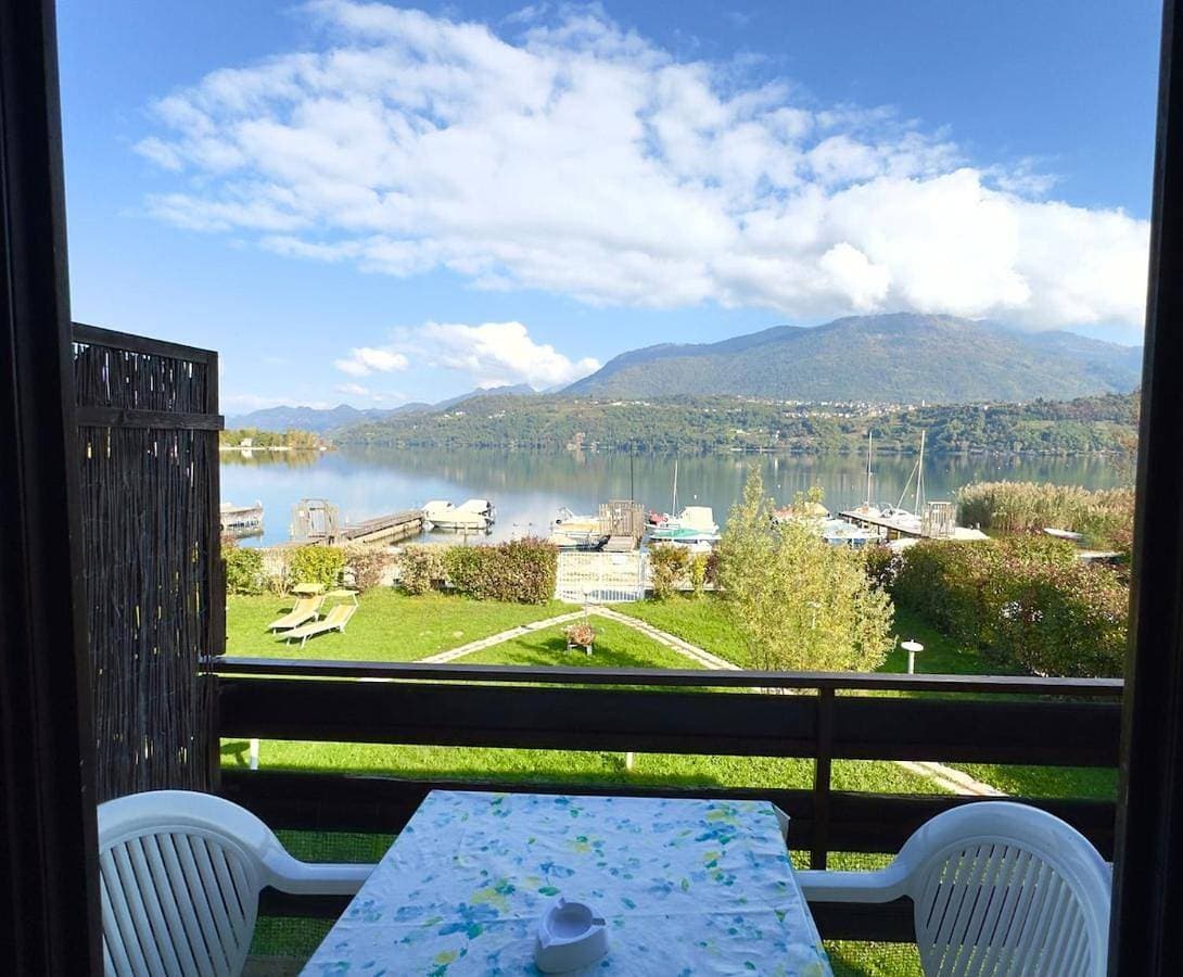 Lake view, 2-Room Apartment with Garden 1