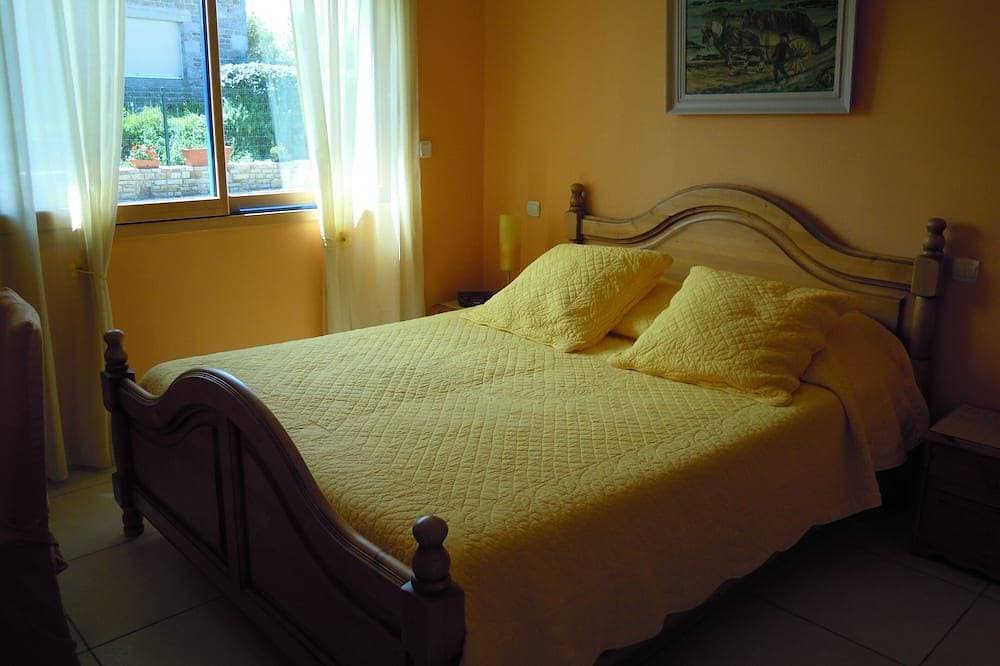 Foto 2 von 30: Eine möblierte 5 ***** - Unabhängige apprt in Villa 100 m vom Meer