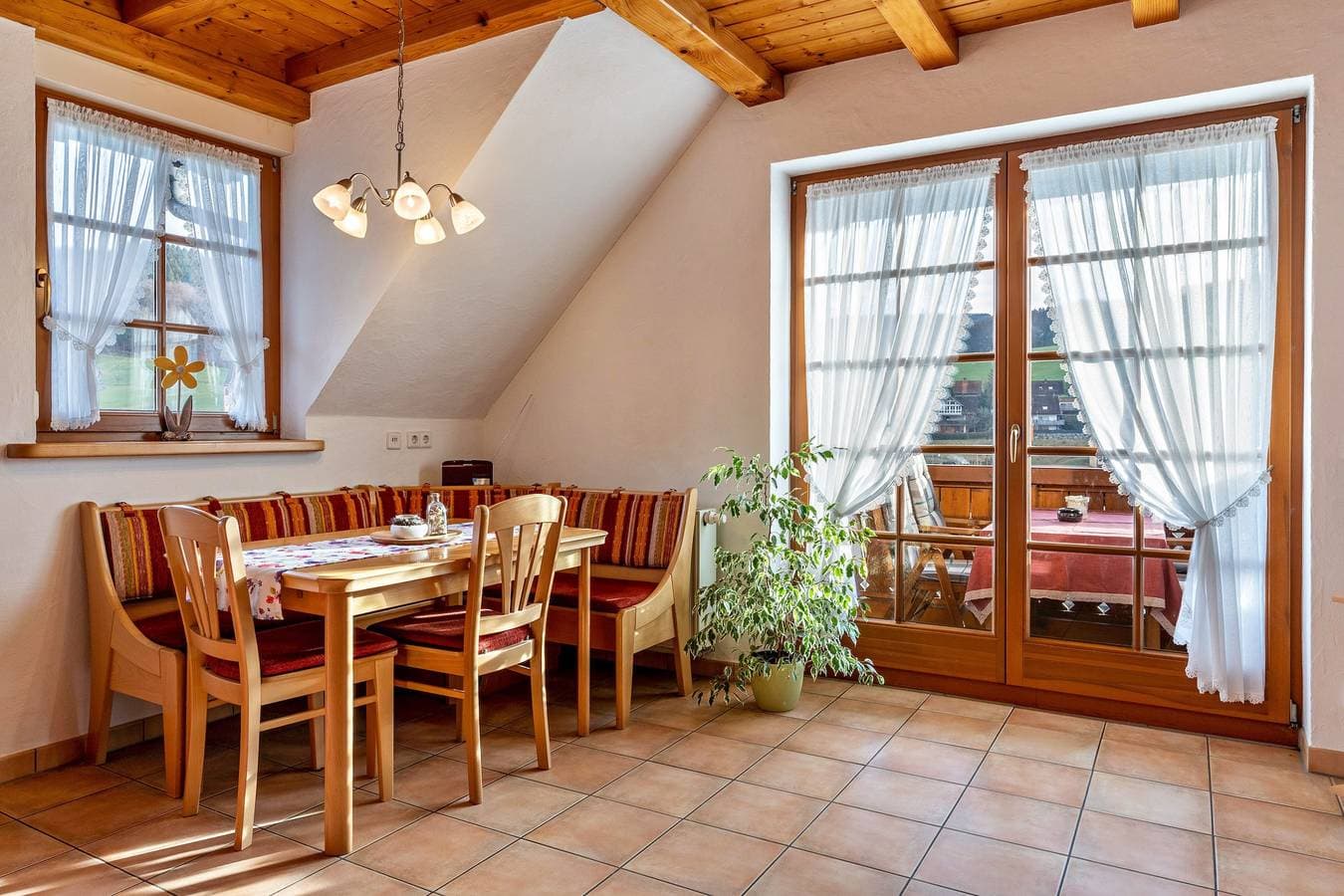 Foto 7 von 34: Ferienwohnung "Kapellenblick" 80qm, 2 Schlafzimmer, max. 5 Personen