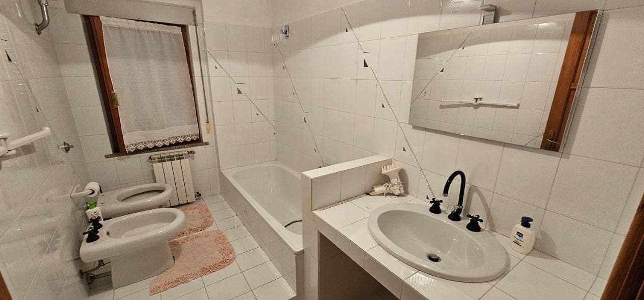 Foto 9 von 21: Three-Bedroom Apartment