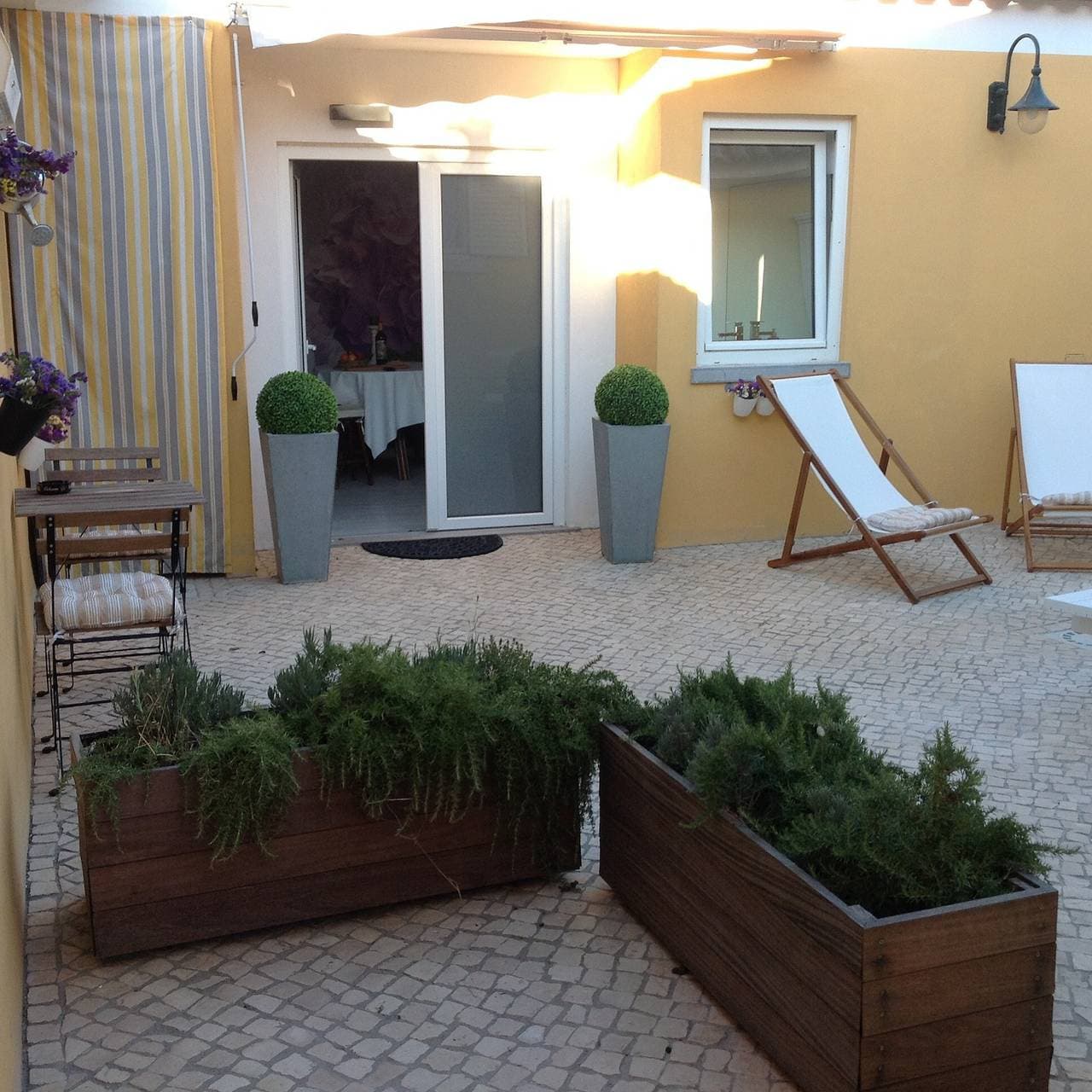 Foto 3 von 40: Casa das Hortênsias: Gemeinschaftsterrasse & WLAN in Livramento