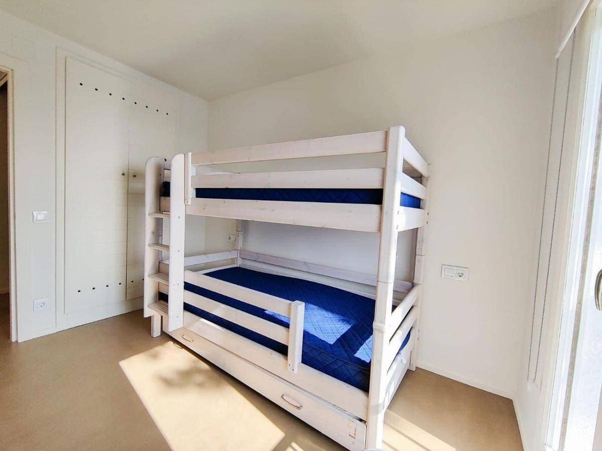 Foto 4 von 39: Three-Bedroom House