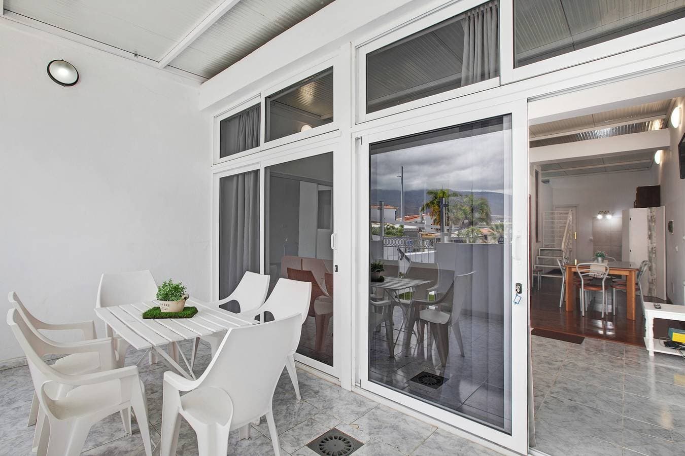 Foto 7 von 27: Ferienwohnung 'Apartamento Costa Adeje' mit privater Terrasse, WLAN und Klimaanlage