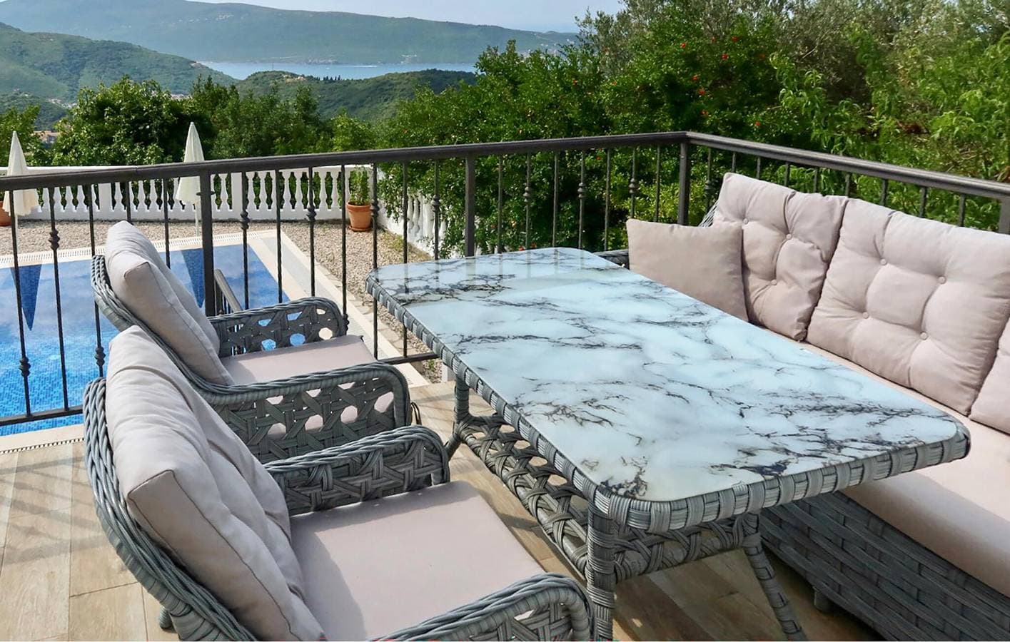 Foto 9 von 34: Ferienhaus für 10 Personen mit Pool