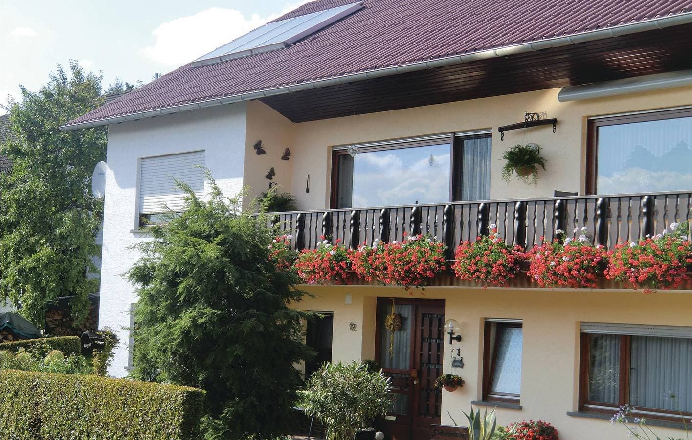 Foto 2 von 11: Gemütliche Ferienwohnung mit WiFi, Parkplatz, Terrasse in Schönecken