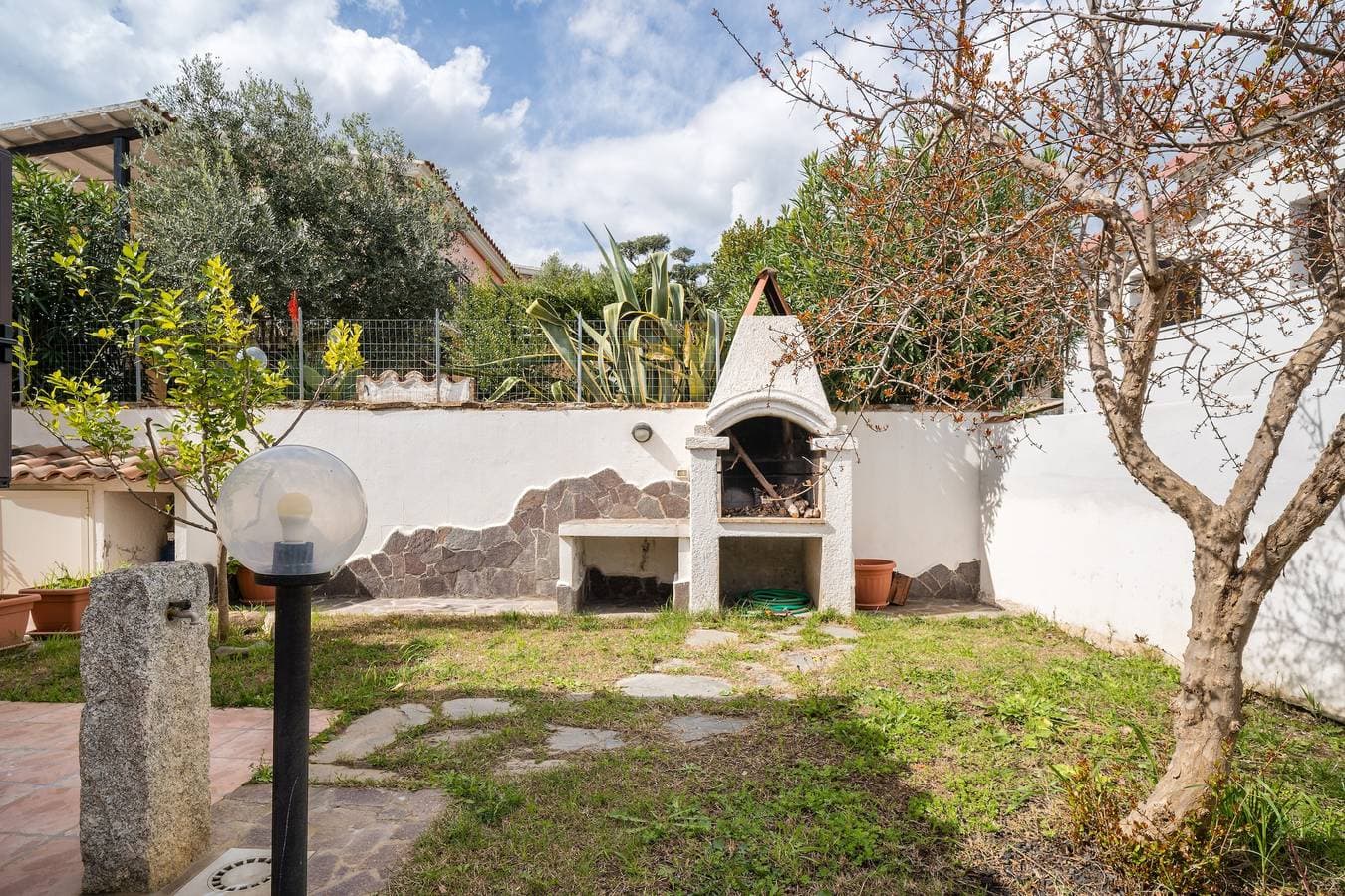 Foto 2 von 24: Ferienwohnung 'Rebecca' mit privater Terrasse und privatem Garten