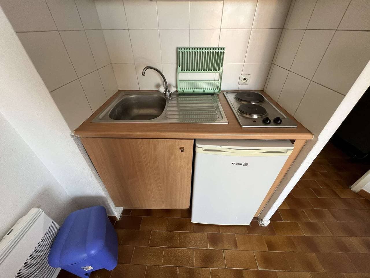 Foto 7 von 13: Studio im Zentrum mit Swimmingpool, Balkon und Strandnähe