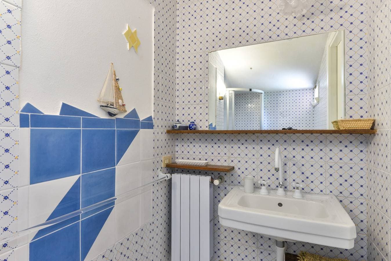 Foto 10 von 25: Villa 'I Fiori Redinoce' mit privater Terrasse, privatem Garten und Klimaanlage