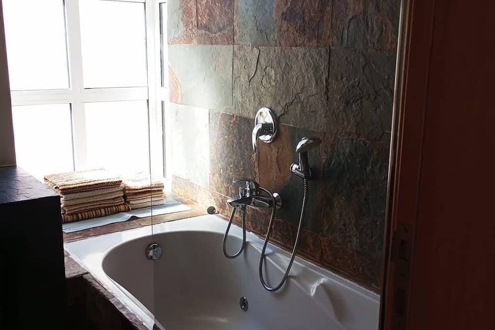 Foto 6 von 25: Villa mit privatem Whirlpool und Meerblick