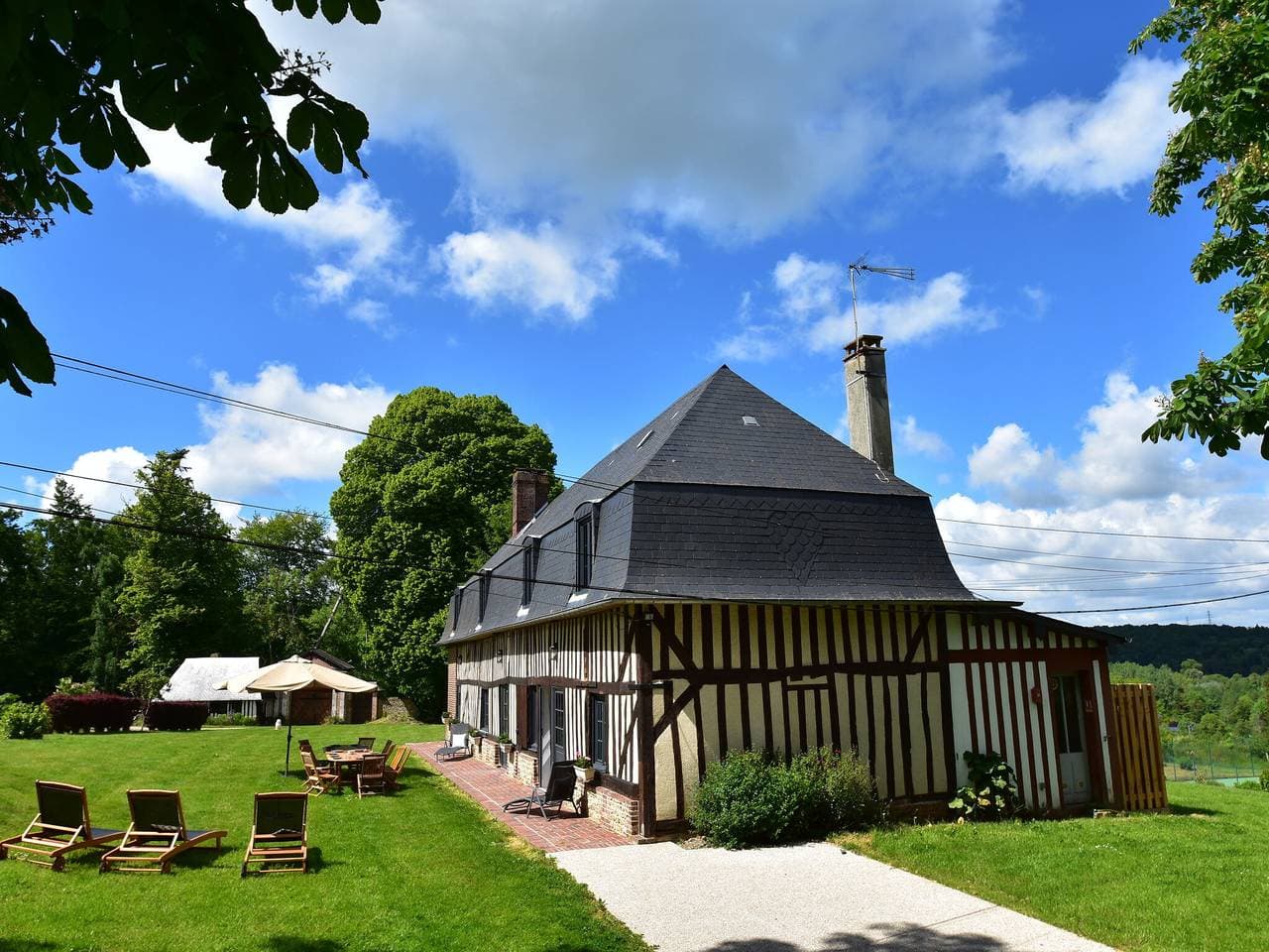 Charmantes Cottage in Asnières mit Terrasse 1
