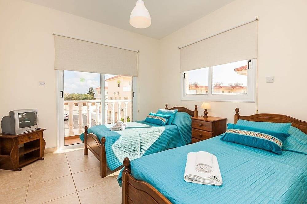 Foto 3 von 30: Nissi Beach holiday villa