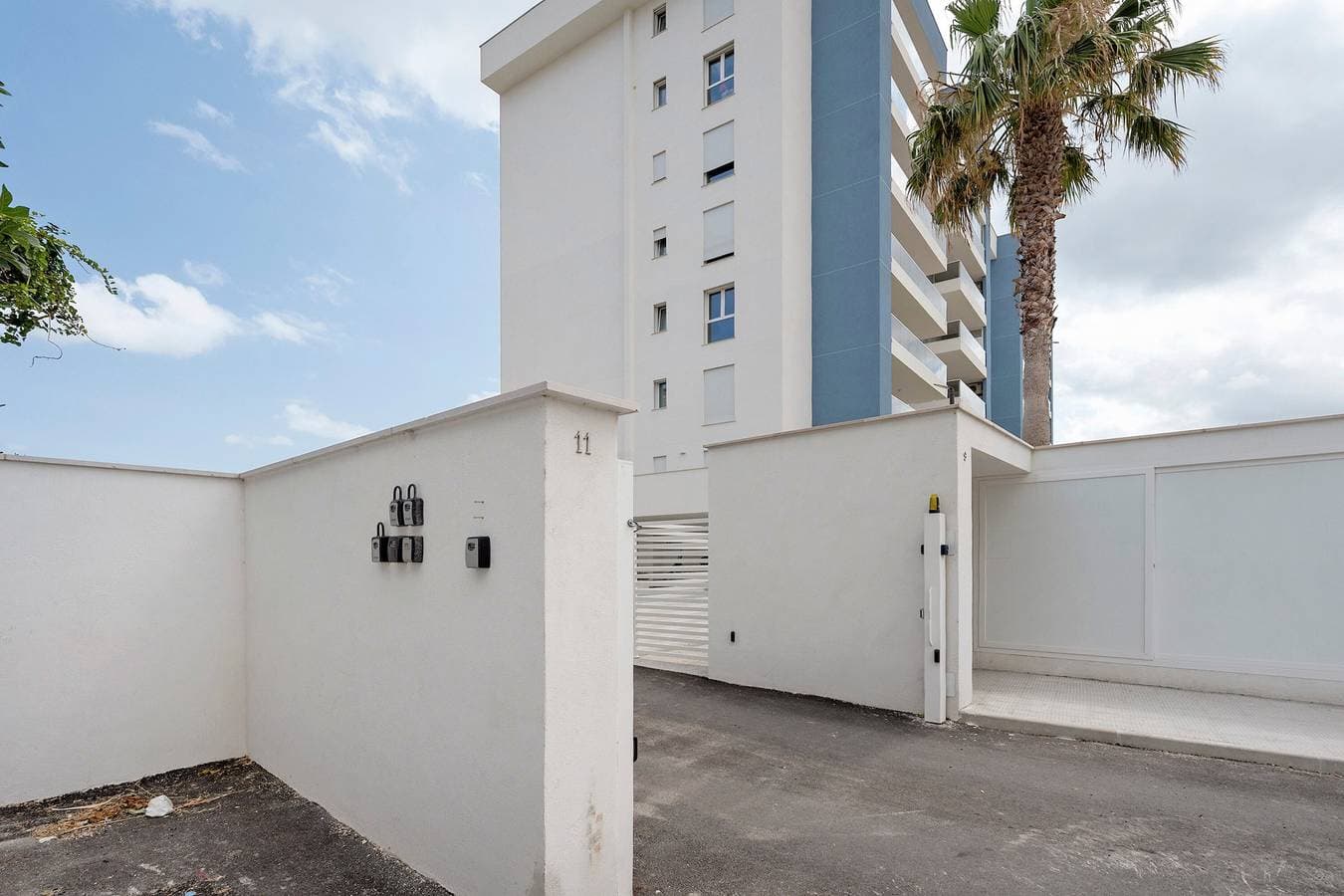 Foto 4 von 27: Apartment 'U Gnore - Zimmer Riccio' mit Meerblick, WLAN und Klimaanlage