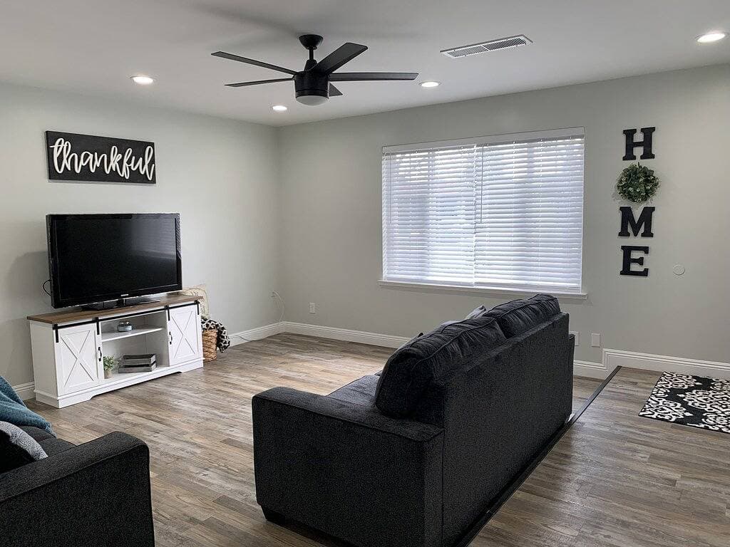 Foto 9 von 20: Cozy 3 bed/ 2 bath with a Brewery Feel Patio
