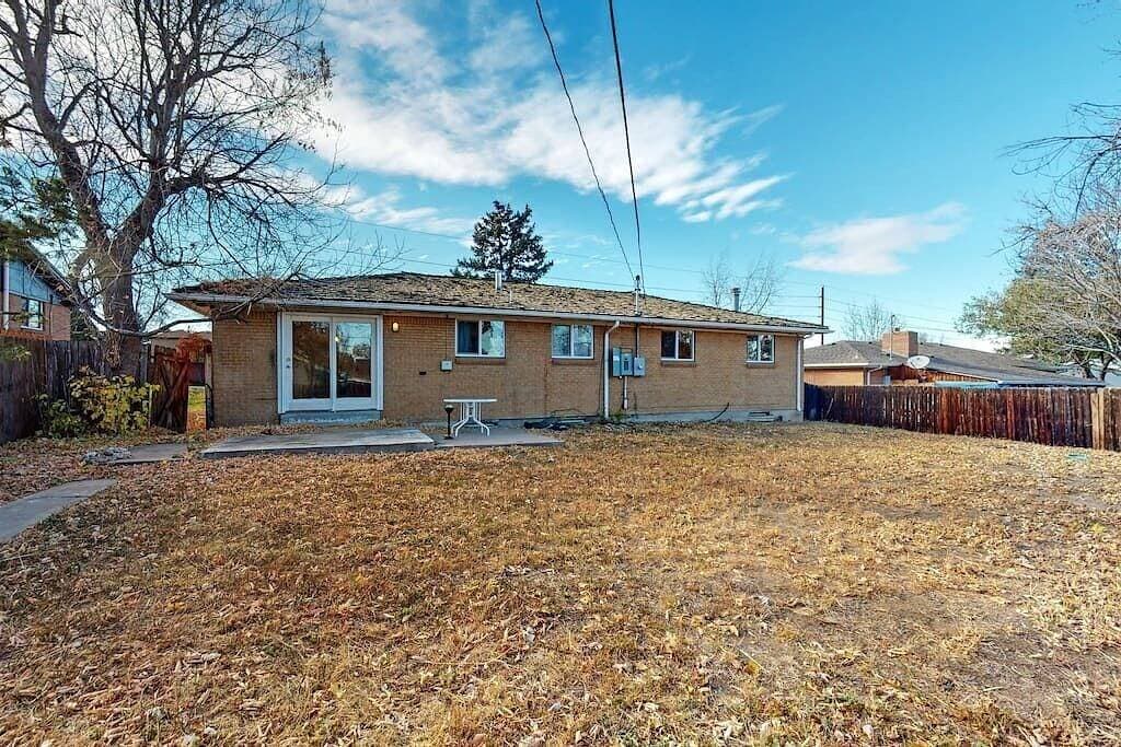 Foto 10 von 25: Expansive Centennial Home with Spacious Yard & Parking