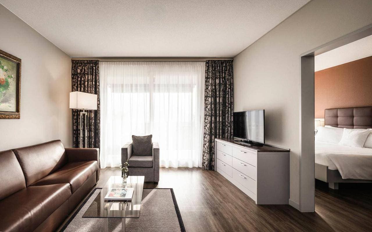 Foto 9 von 15: Suite with Balcony and Lake View