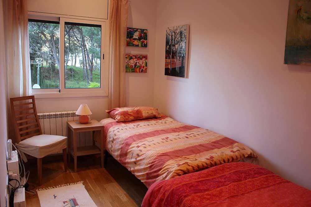 Foto 5 von 30: Große Luxus-Haus, herrliche Aussicht, in der grünen Oase, eigener Garten, riesige Pool