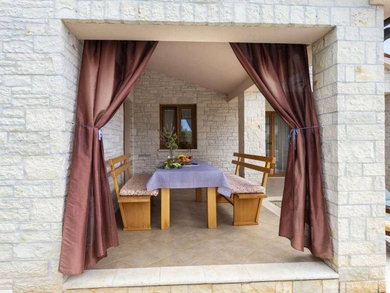 Foto 8 von 29: "Villa Mirela" mit Terrasse
