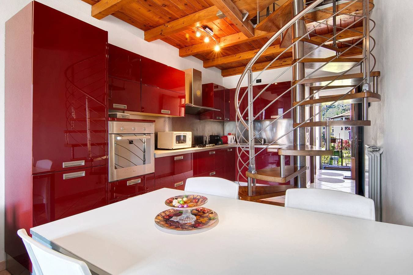 Foto 7 von 27: Ferienwohnung „Casa Vacanze Vigna del Lago“ mit Seeblick, Pool und WLAN