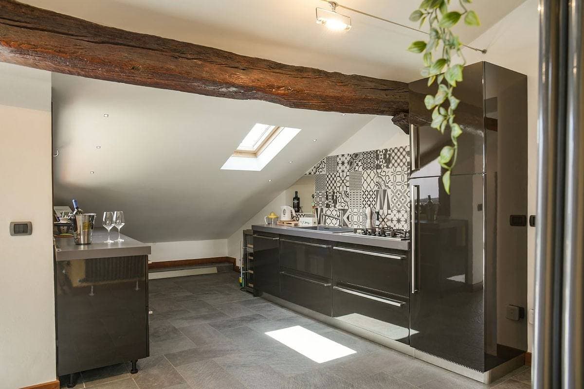 Foto 8 von 30: La Finestra sul lago luxurious apartment furnished