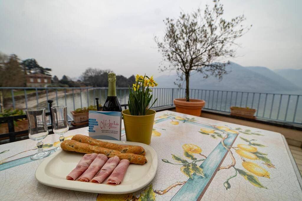 Foto 9 von 32: One-Bedroom Apartment with Lake View