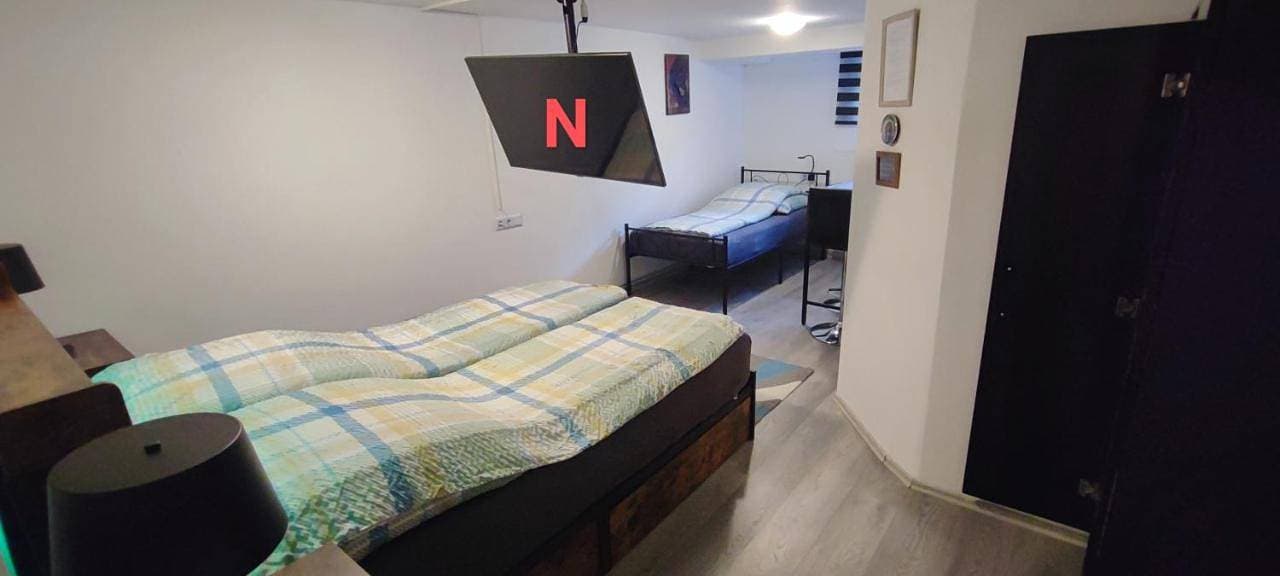 Studio Ferienwohnung Untergeschoss 1