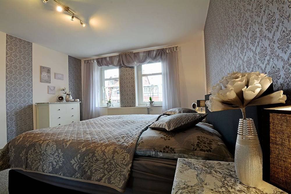 Foto 5 von 27: Feriewohnung im Herzen von Thale mit sagenhaften Blick zur Roßtrappe. ****