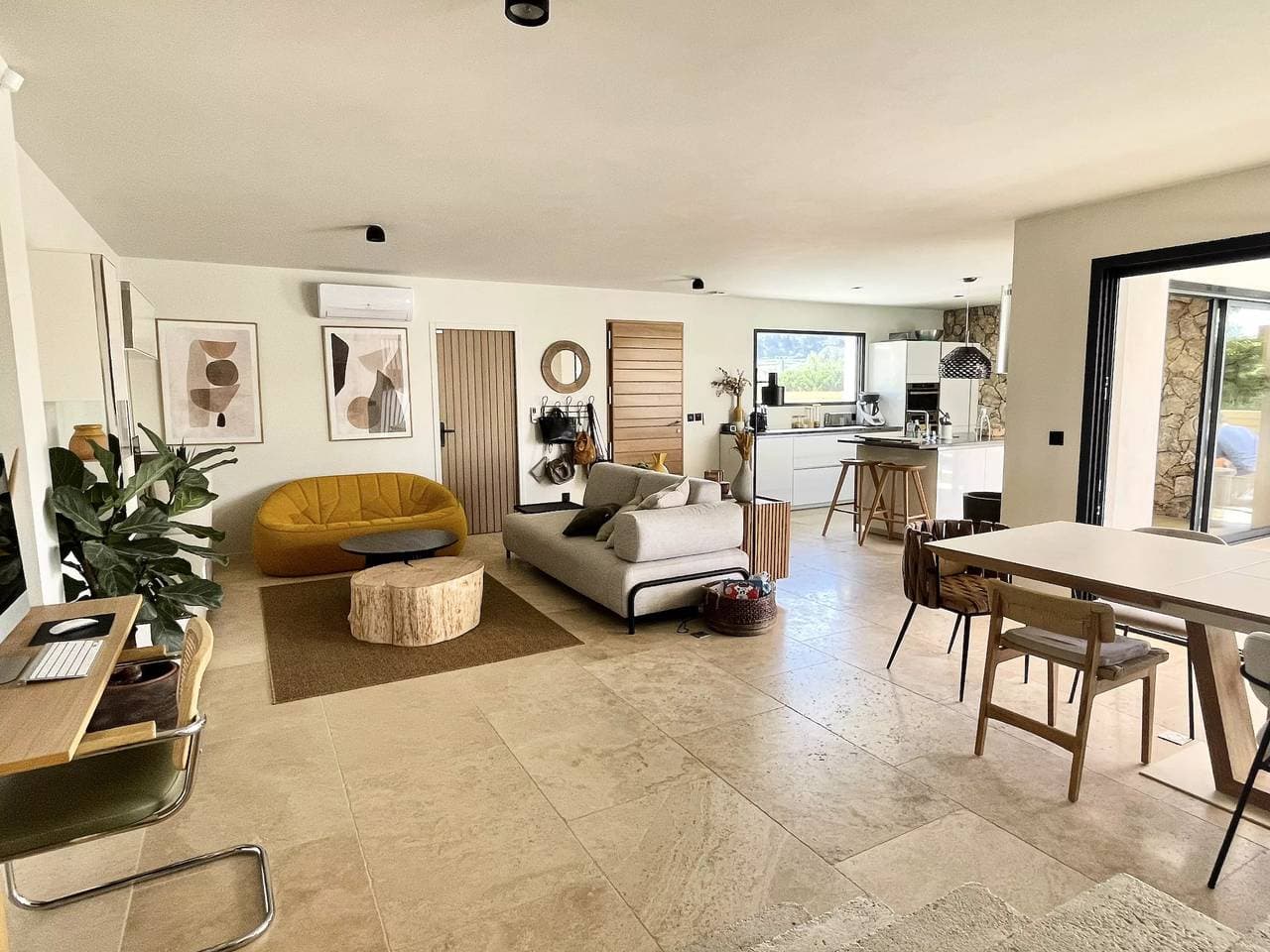 Foto 11 von 48: Schöne Villa mit Pool 4 Zimmer 6 Personen - Exklusiv
