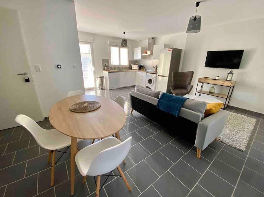 Maison à 300m de la mer avec 2 chambres 1