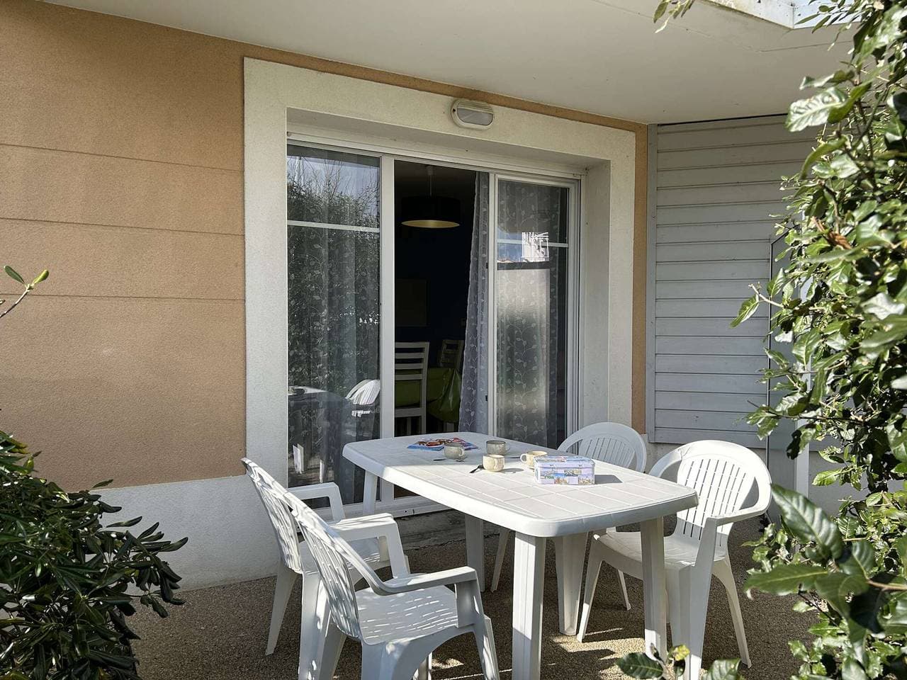 Gemütliche 2-Zimmer-Wohnung, 700 m zum Strand, Terrasse, Parkplatz, WLAN, perfekt für 4 Personen 1