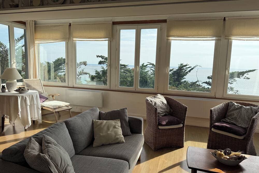 Foto 10 von 24: Villa \"Le Roc\" des falaises, panoramic view, facing the bay of Mt St Michel