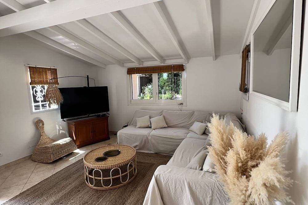 Foto 9 von 30: Cosy accommodation, walking distance to the beach, sea-view patio.