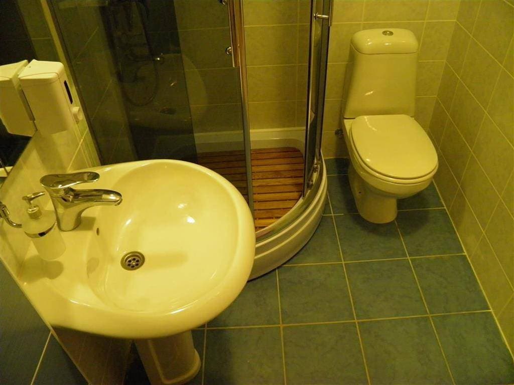 Foto 2 von 9: Double Room with Balcony