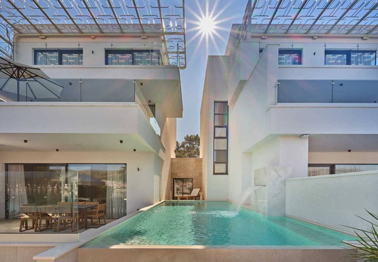 Foto 9 von 97: Luxusvilla Lunea mit Pool VI