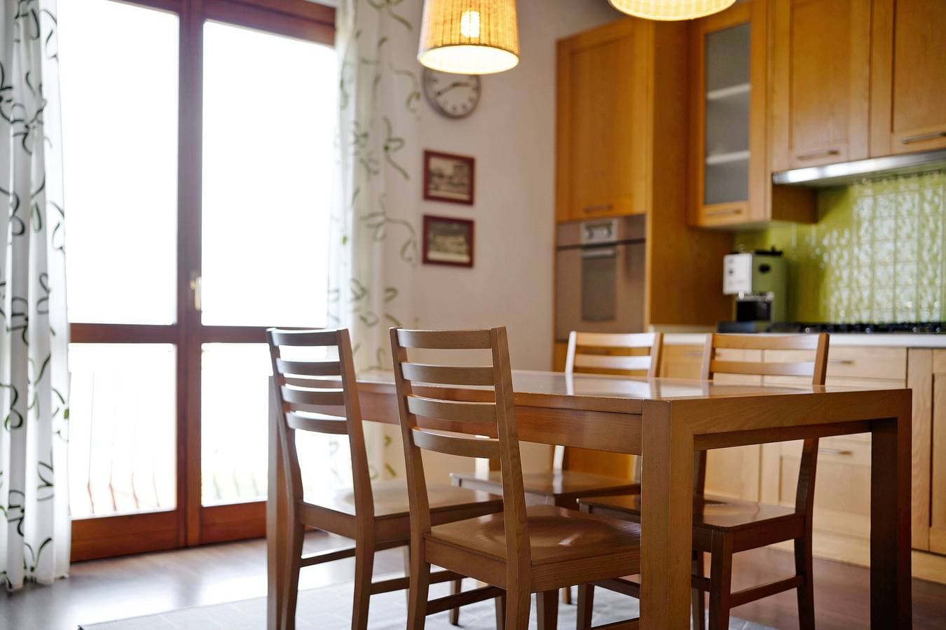 Foto 10 von 31: Ferienhaus 'Giuly' mit Seeblick, privater Terrasse und WLAN