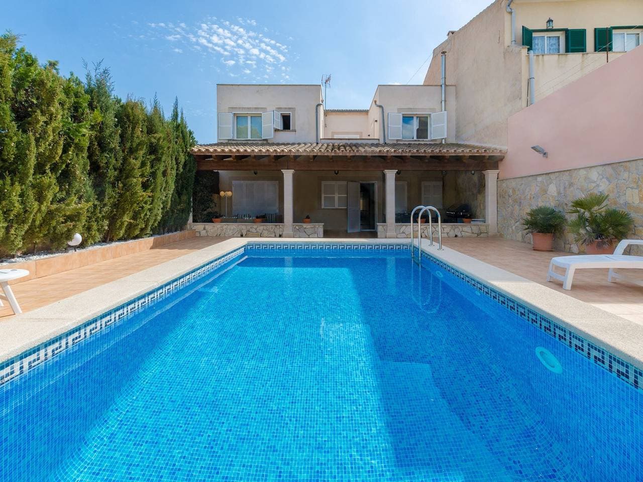 Foto 6 von 44: Villa für 8 Personen mit Terrasse
