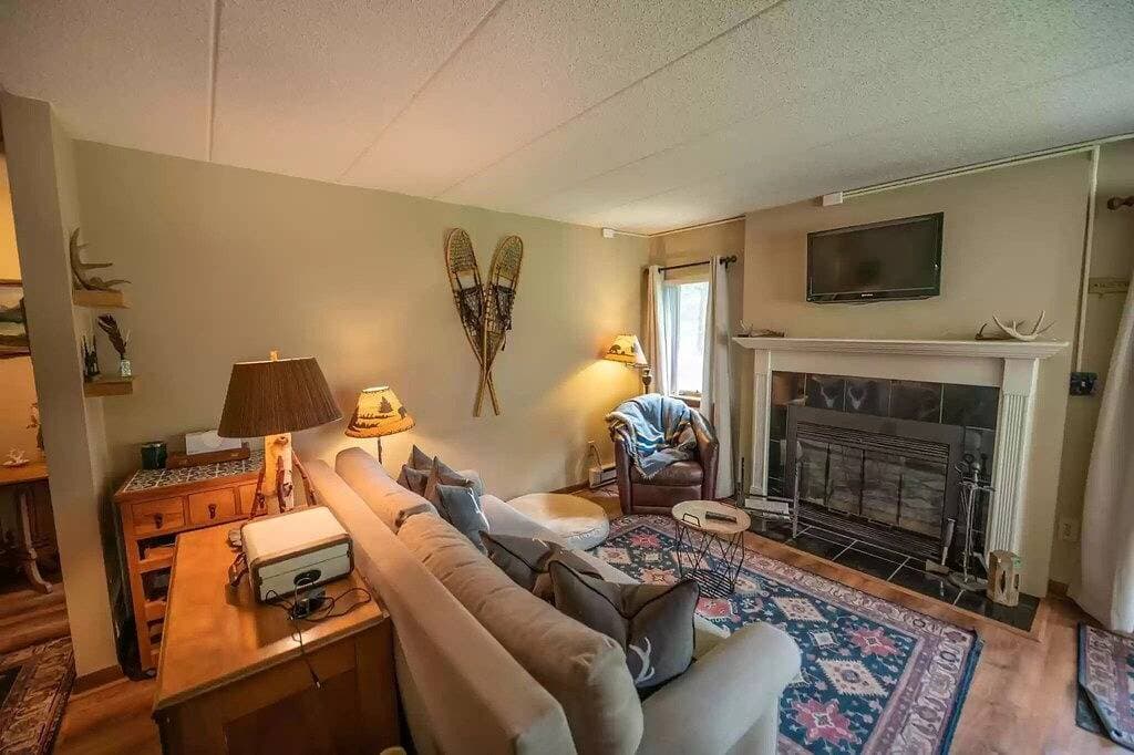 Foto 4 von 13: Walk to Mount Snow, Cozy, Clean and Comfortable!