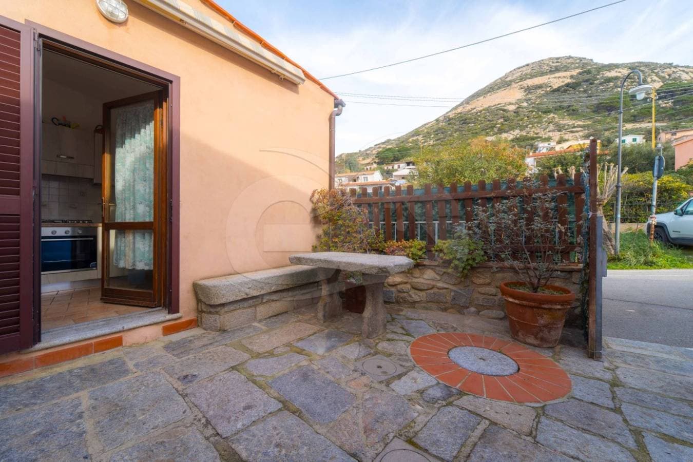 Foto 3 von 21: Ferienwohnung für 5 Personen mit Terrasse