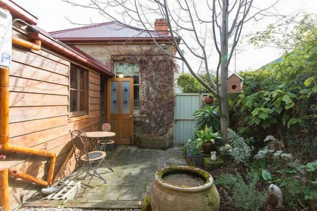 Foto 12 von 15: Jane Cottage 1855 - Tasmanien