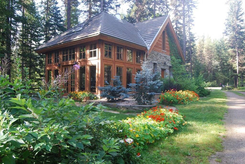 Foto 7 von 34: Stone Gatehouse in Mt. Robson Park in der Nähe von Jasper Nat. Park, Ab