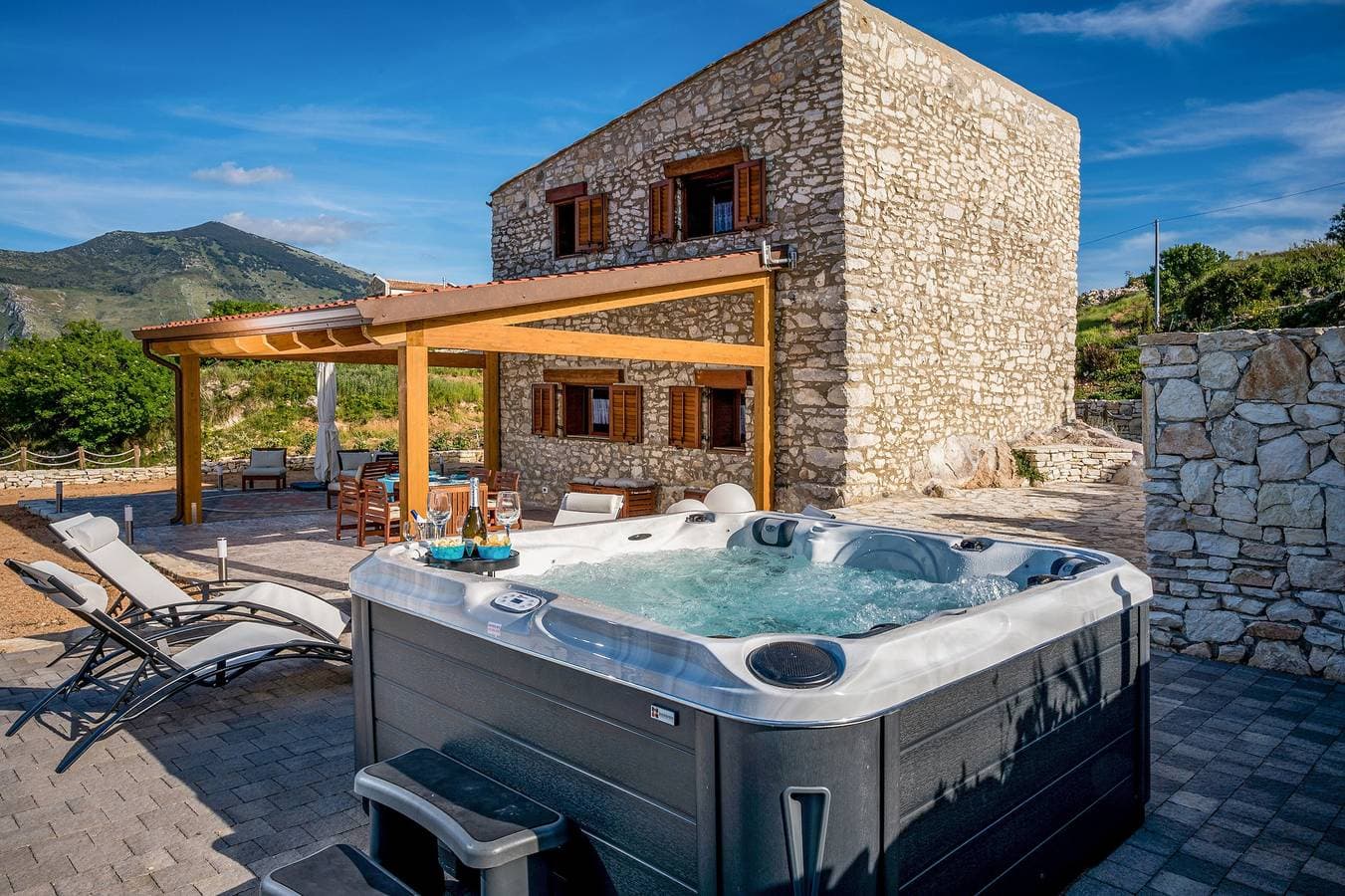 Villa Stone Walls with Jacuzzi 1