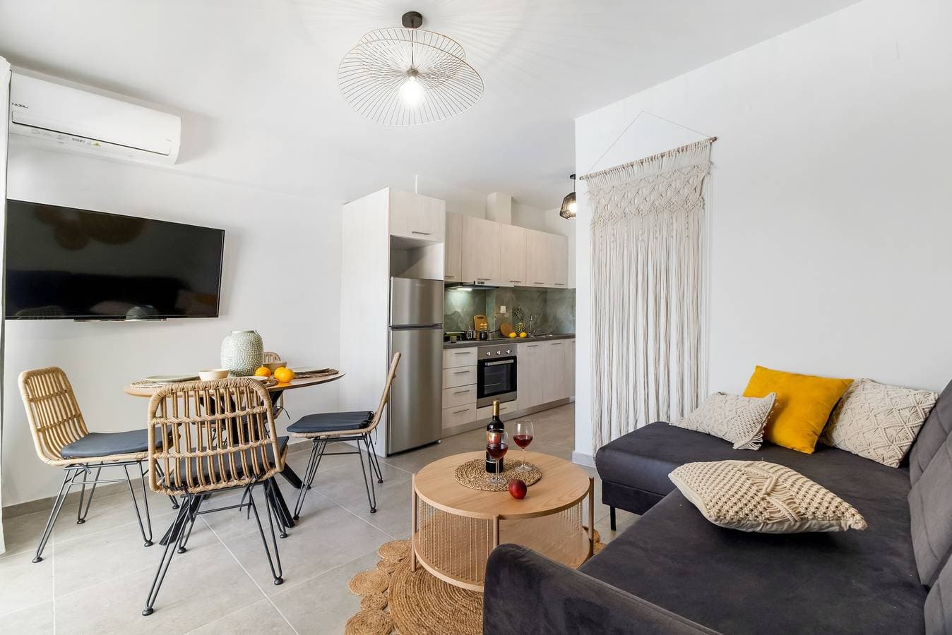 Foto 4 von 27: Einzimmerapartment 'Oceanida Terpsis Lyxury Suite' mit Meerblick, WLAN und Klimaanlage