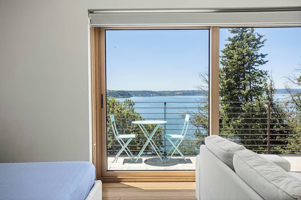 Villa am Bracciano-See mit Privatstrand 1