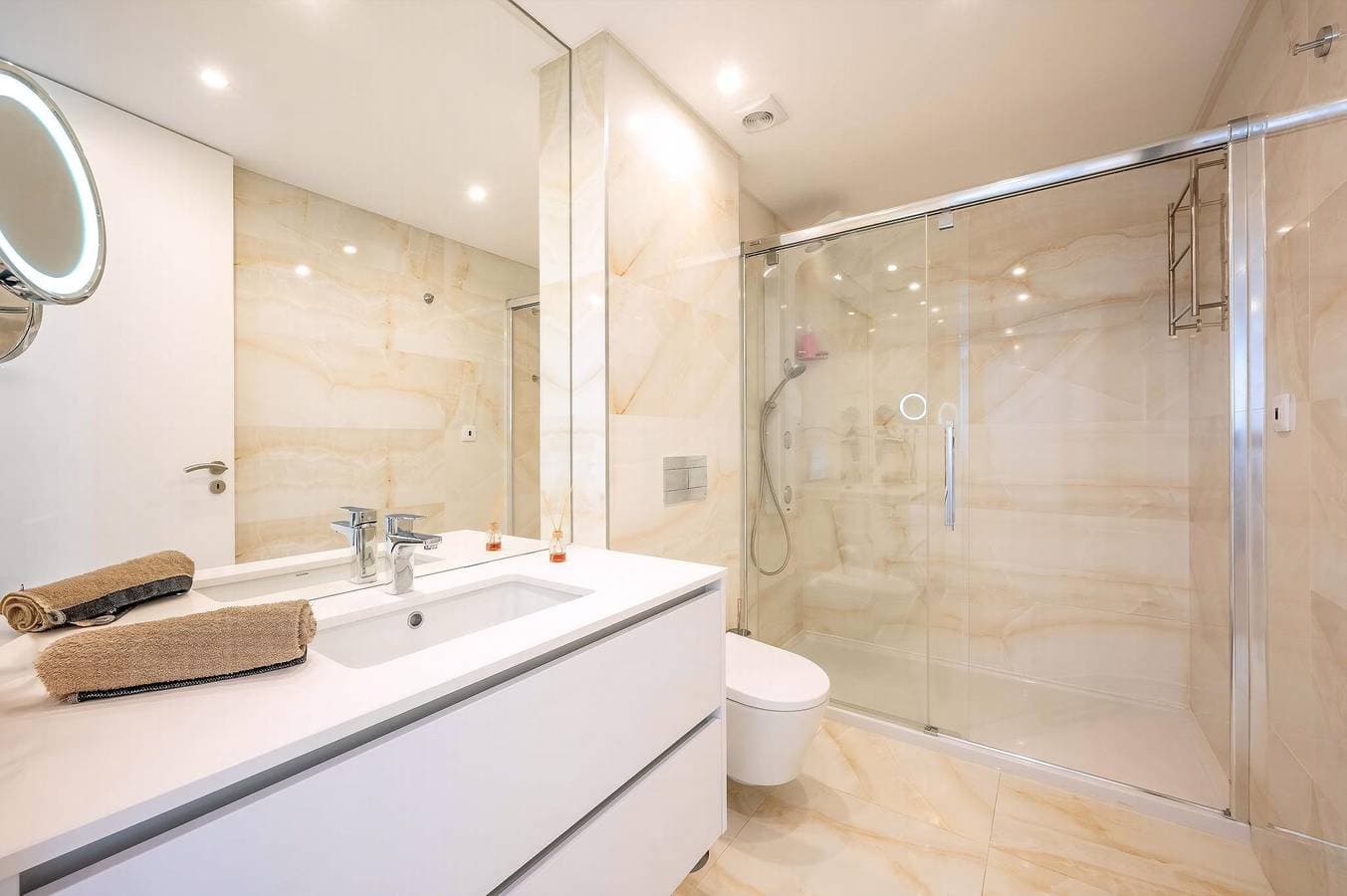 Foto 8 von 34: Ferienwohnung für 4 Personen mit Pool