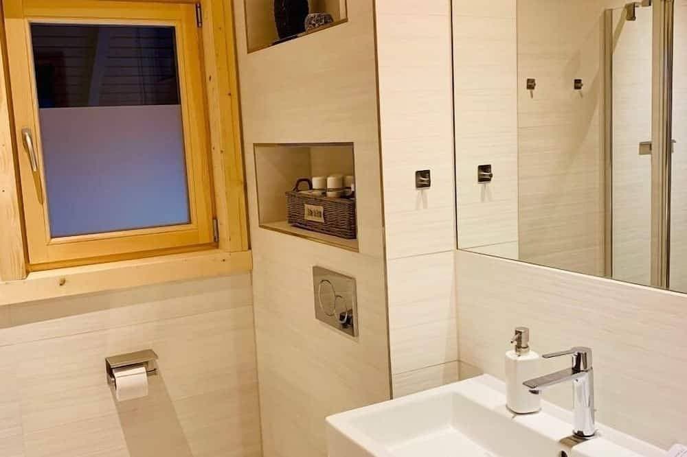 Foto 7 von 30: Ihr schönes Haus am See mit Kamin, Sauna und tollem Seeblick! Typ2-E-Ladestation