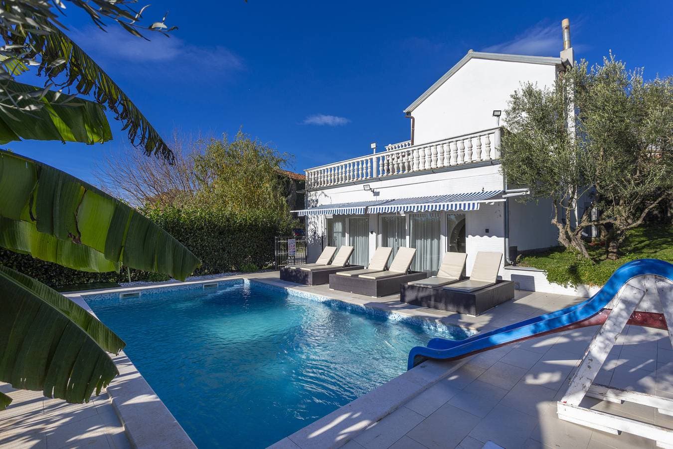 Foto 11 von 44: Holiday Home Cadjo with private Pool